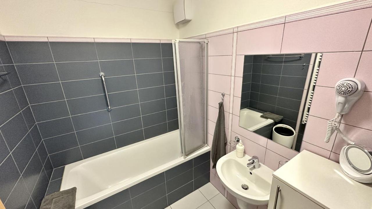 Ubytovani Trebon - Apartmany Rozmberk, Svet A Bastyr المظهر الخارجي الصورة